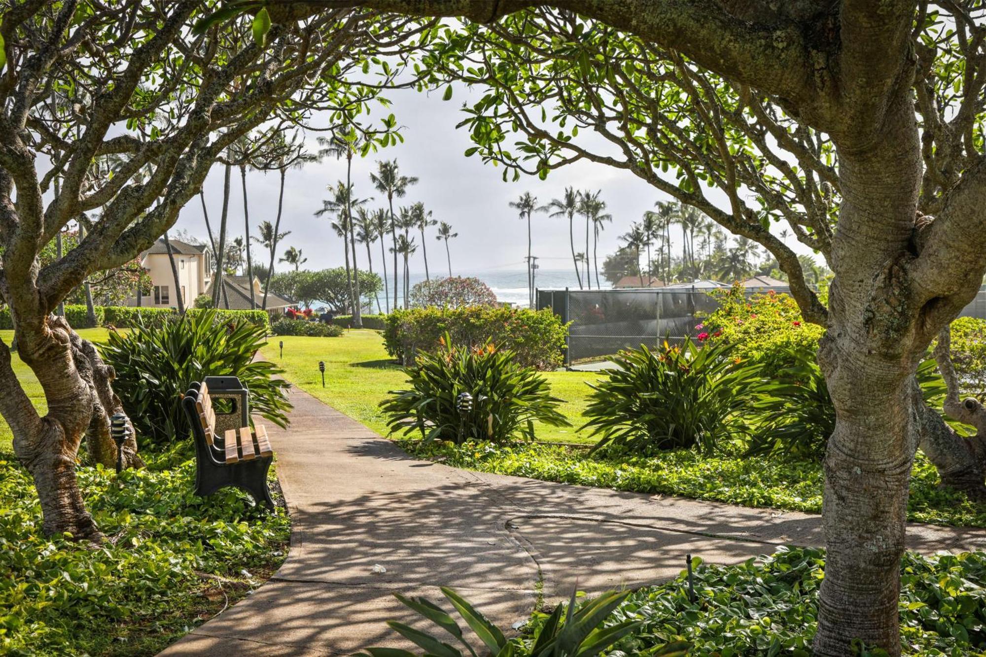 Aston At Poipu Kai Aparthotel Koloa Kültér fotó
