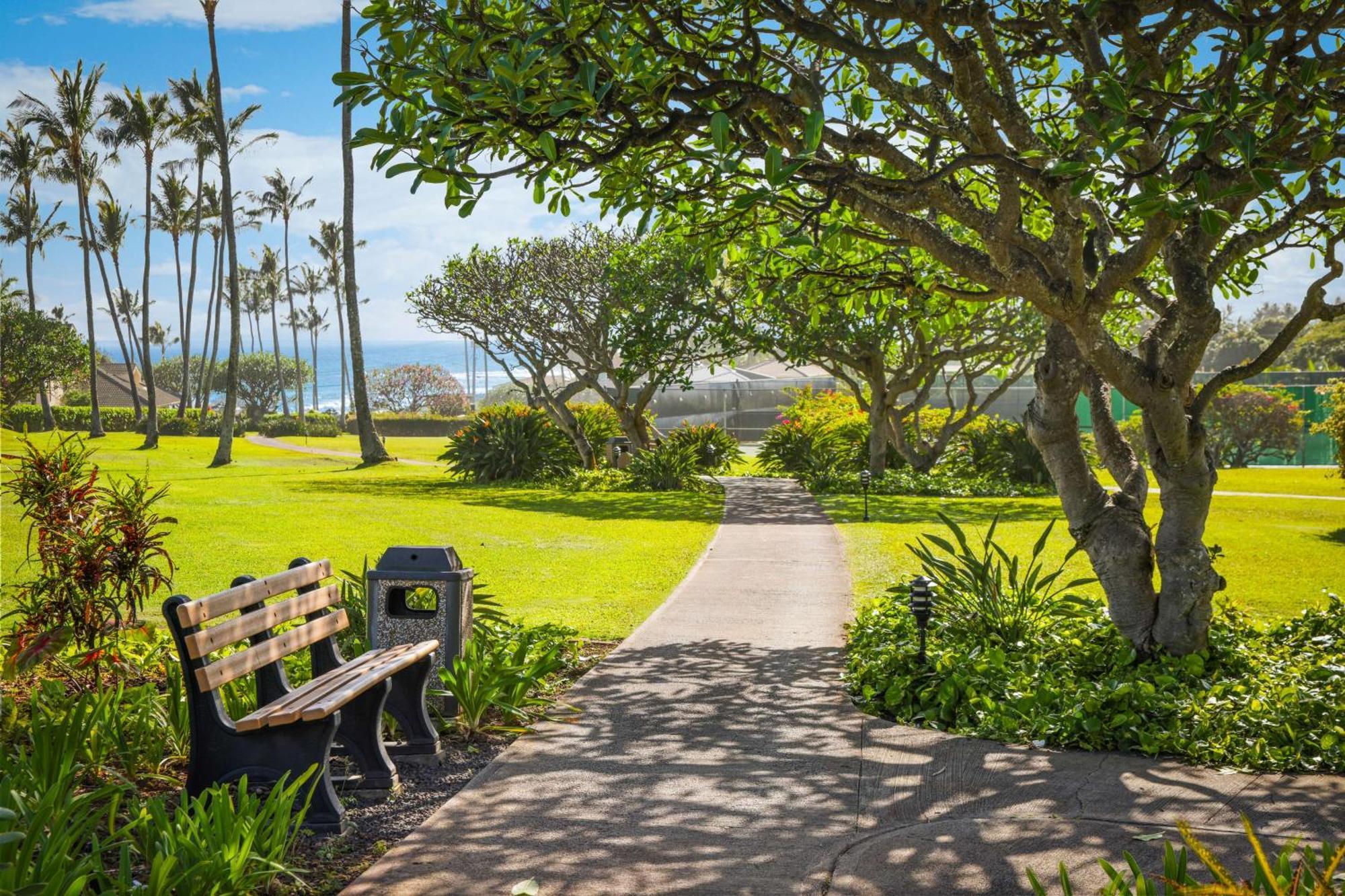 Aston At Poipu Kai Aparthotel Koloa Kültér fotó